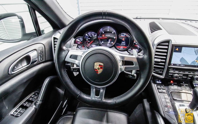 Porsche Cayenne cena 117777 przebieg: 111000, rok produkcji 2012 z Jedlicze małe 781
